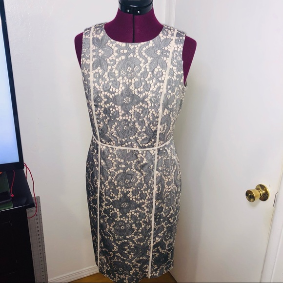 Elegant dress - Picture 1 of 6